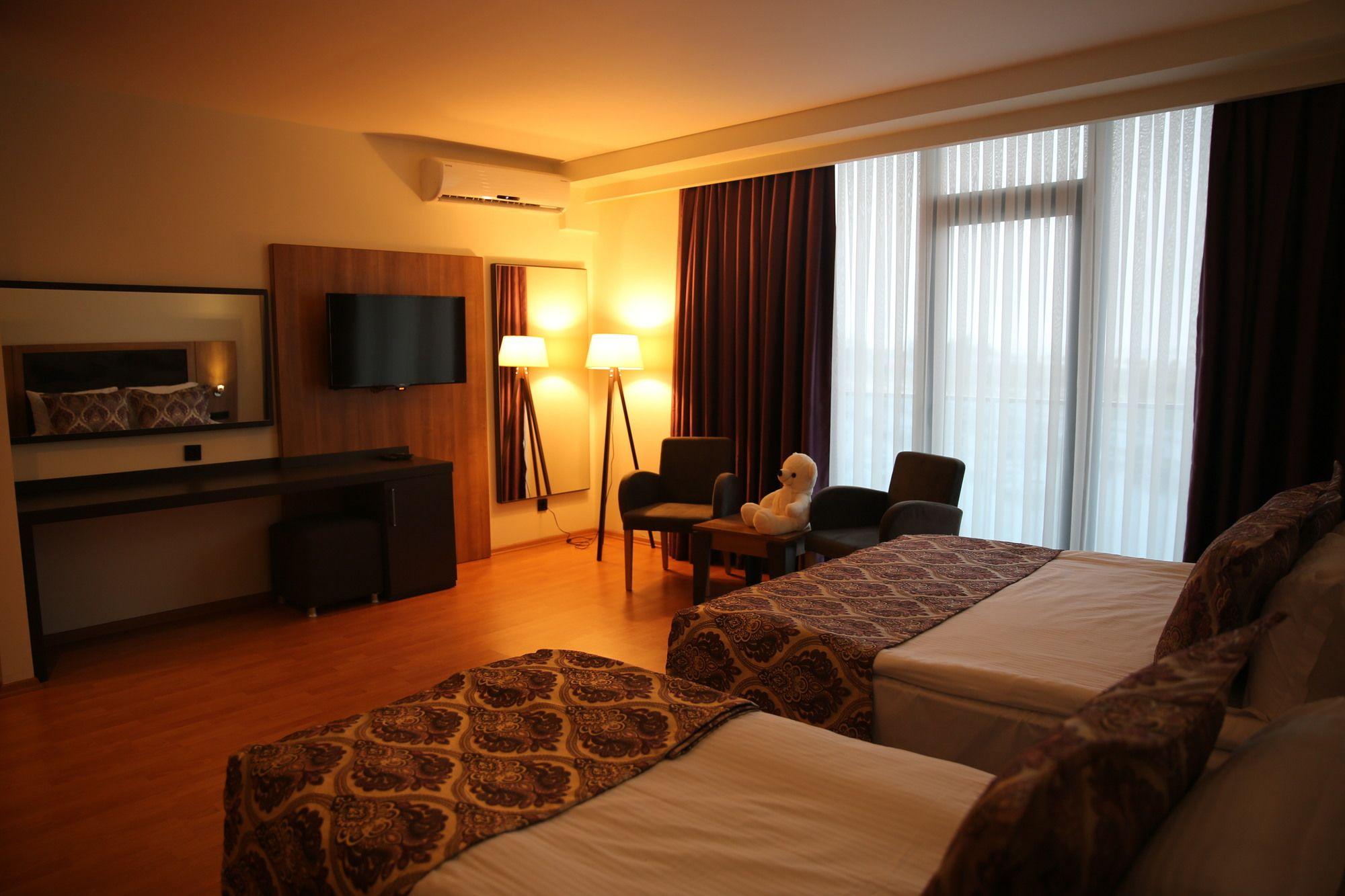 Metro City Batumi Residence Luaran gambar